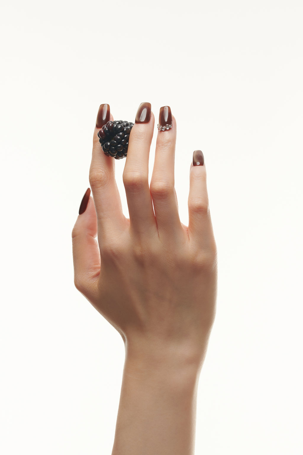 Soft Command / No.06 – 落ち着きと洗練を兼ねた深みブラウンネイル